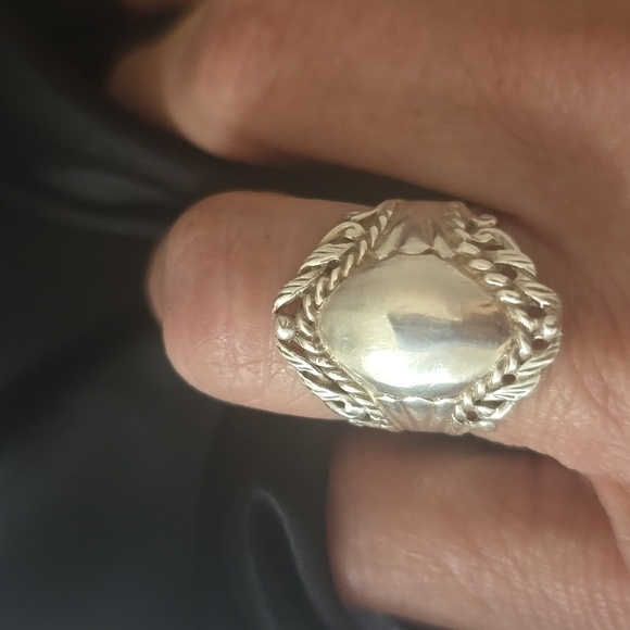 Vintage Sterling Silver Southwestern Dome Shield Design Size 9 - Picture 6 of 6